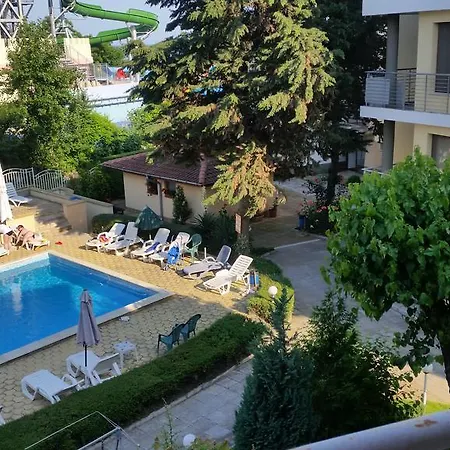Global City Νεσέμπαρ